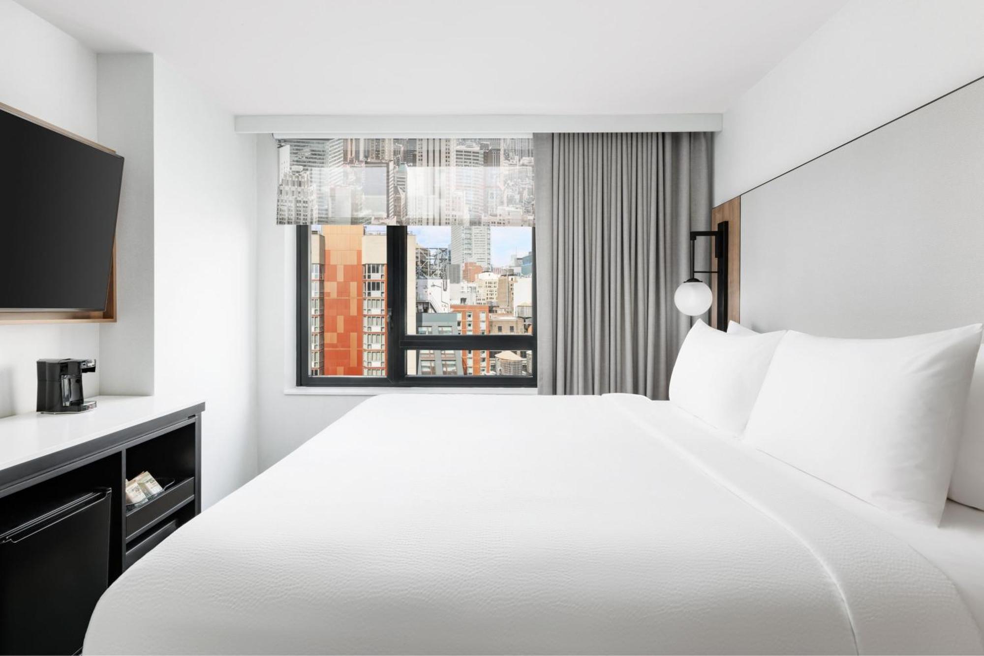 Fairfield Inn & Suites By Marriott New York Manhattan/Times Square South Exterior photo