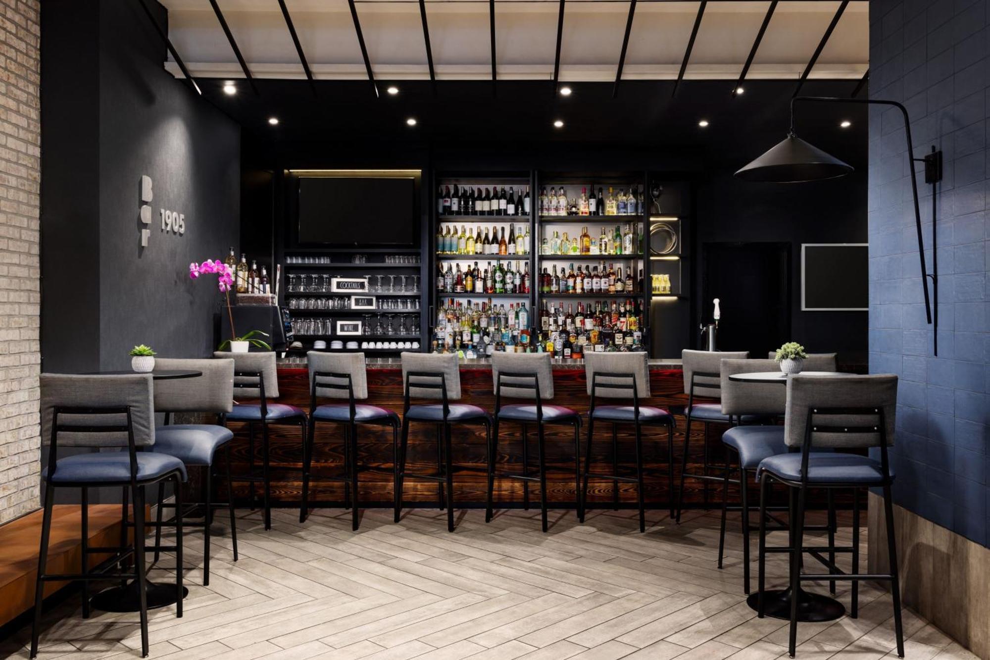 Fairfield Inn & Suites By Marriott New York Manhattan/Times Square South Exterior photo