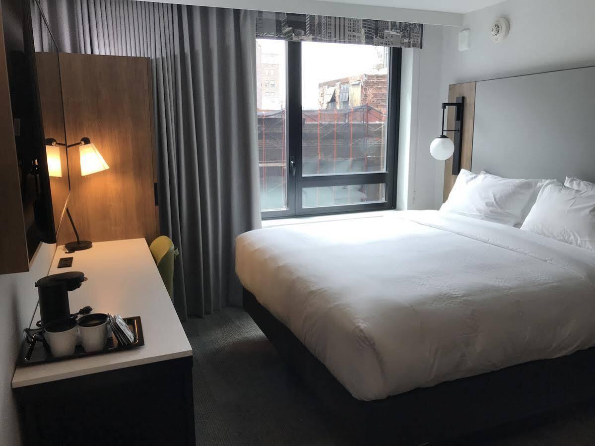 Fairfield Inn & Suites By Marriott New York Manhattan/Times Square South Exterior photo
